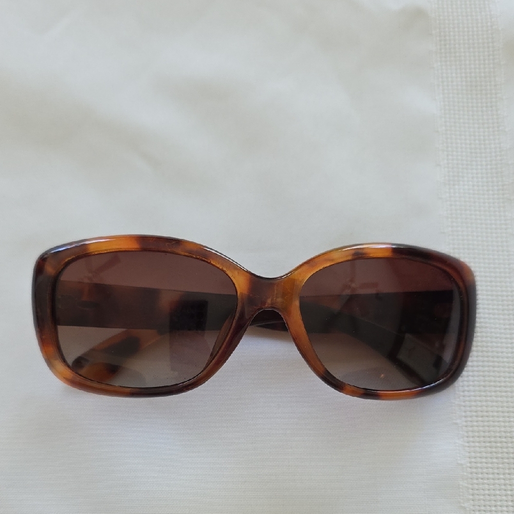 SOJOS Brown Tortoiseshell Sunglasses Like New. Vintage Rounded Design.